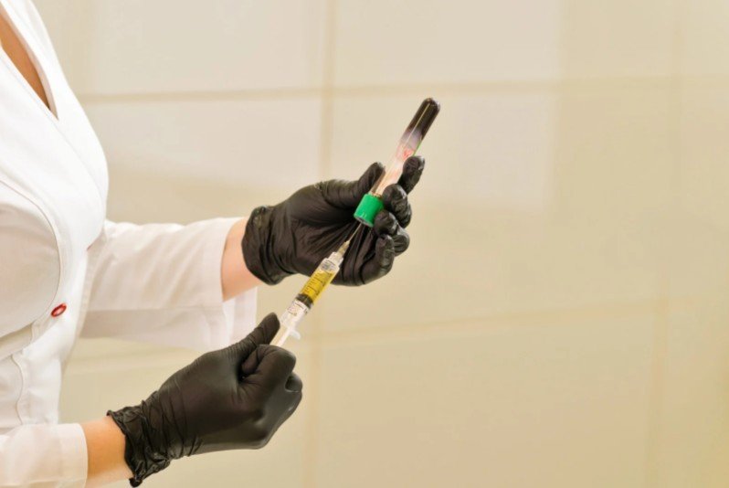 Tratamientos para la caida del cabello - plasma rico en plaquetas - clinica Dharma Hair en Medellin