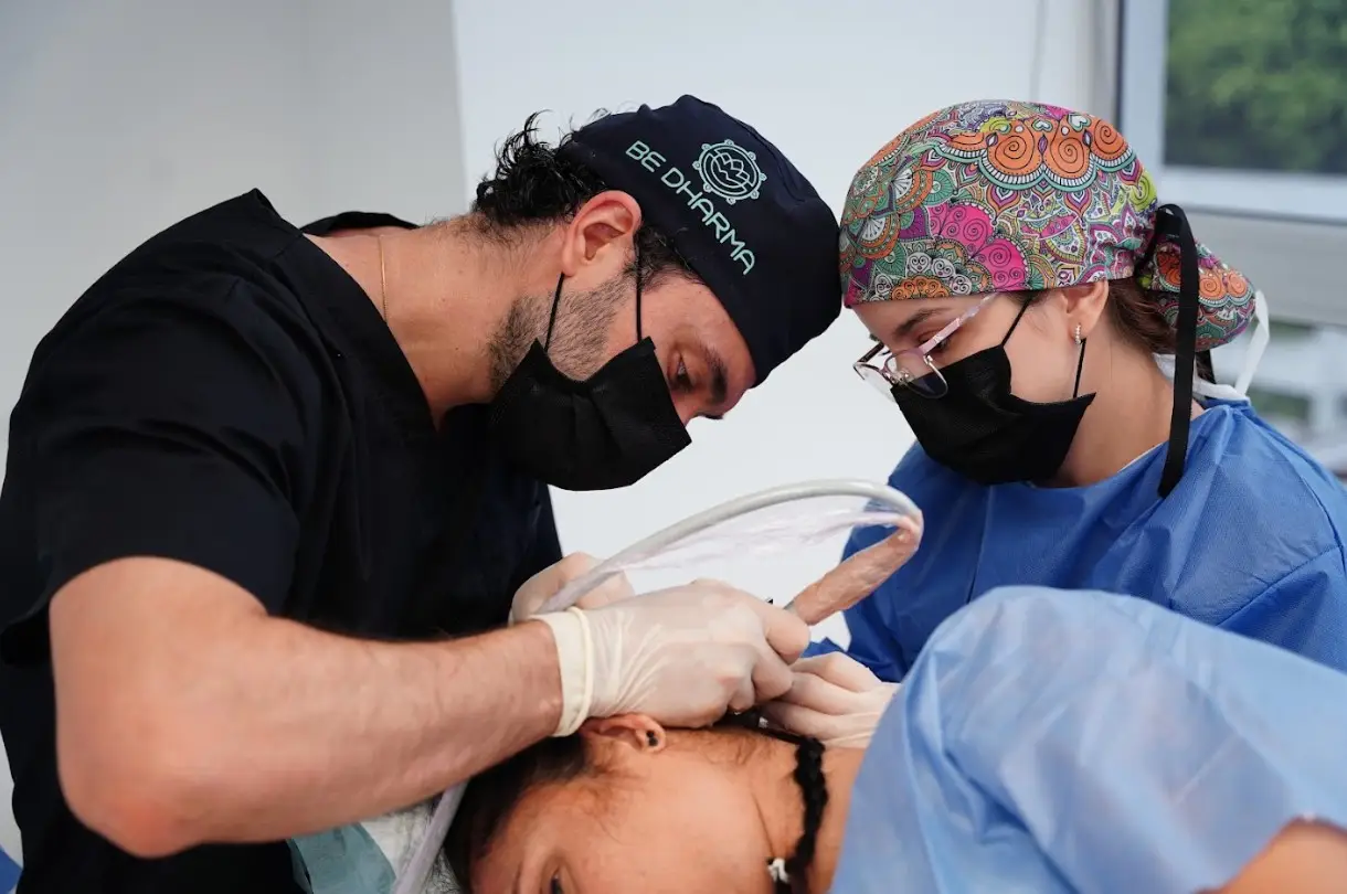 Paso a paso de un implante capilar-Dharma Hair