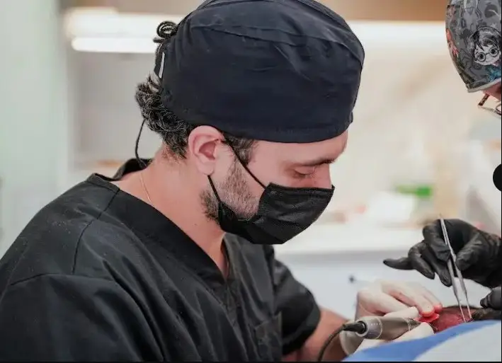 Tratamiento para caída del cabello- Dharma Hair-Torre médica Oviedo