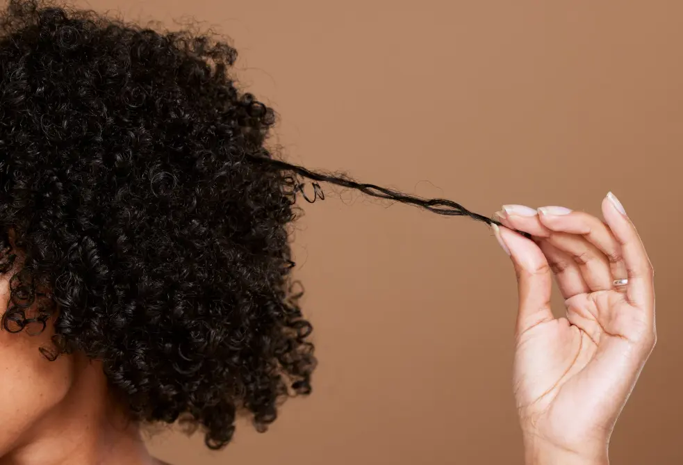 implante capilar en cabello afro-Dharma Hair